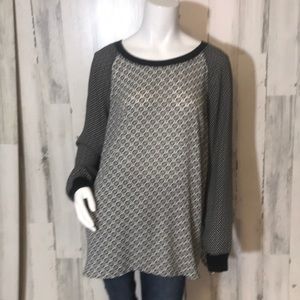 women’s cute black and white long sleeve dressy top size L LOFT